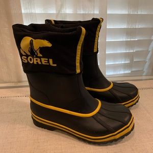 Sorel rain boots with liners